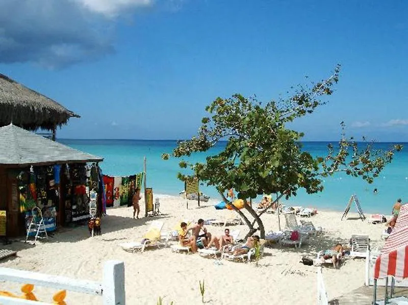 ** Hotel Merrils Beach Resort III Negril Jamaica